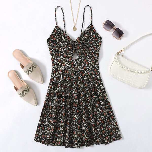 

Ditsy Floral Twist Cut Out Dress, Multicolor