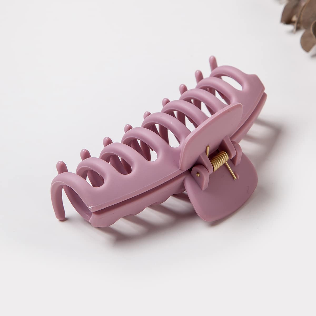 

Matte Hair Claw, Dusty pink