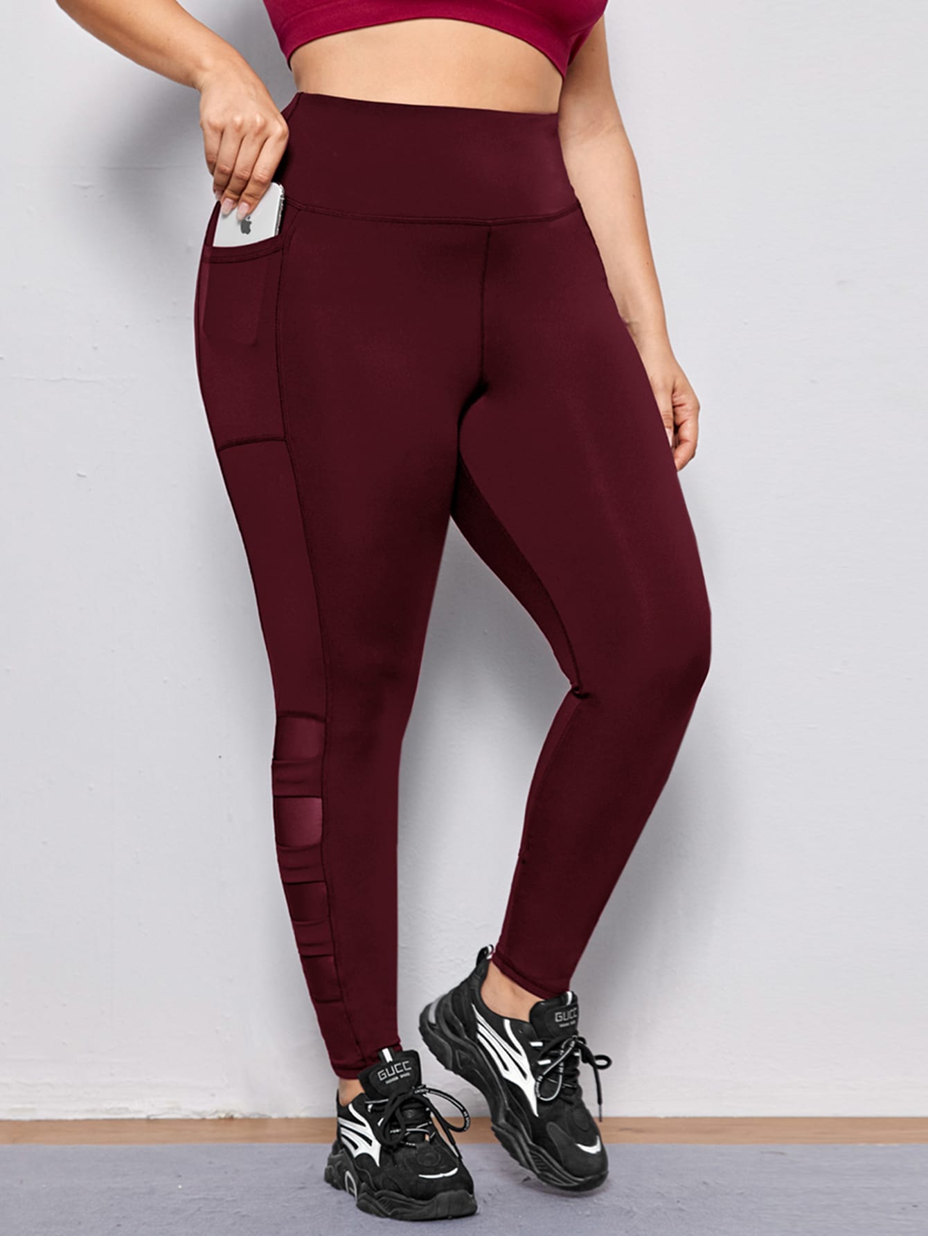 Plus Mesh Panel Solid Sports Leggings With Phone Pocket thumbnail