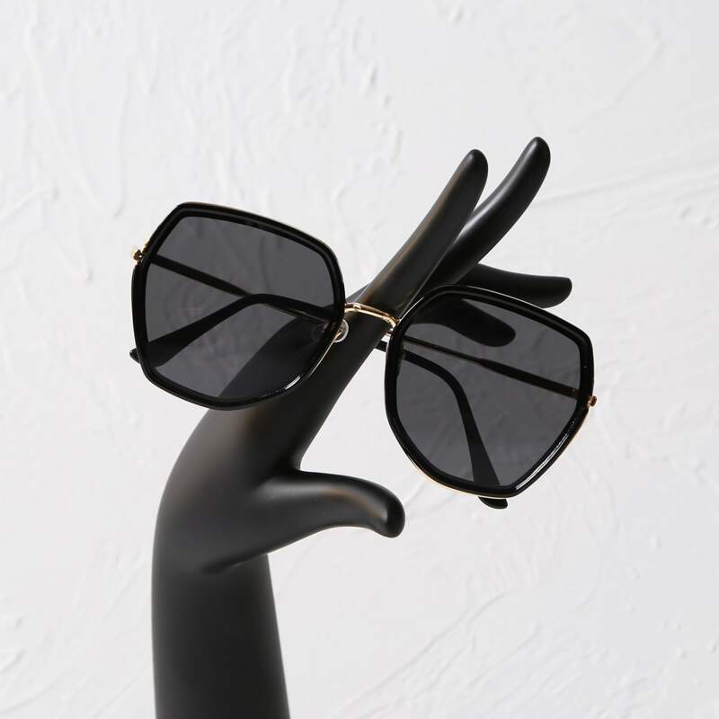 

Geometric Design Sunglasses