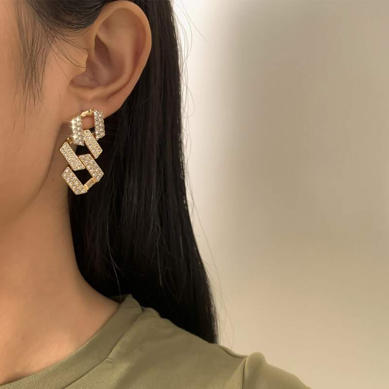 

Rhinestone Chain Design Drop Earrings, Gold