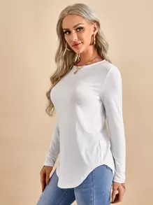 SHEIN LUNE تي شيرت بحافة منحن وبأزرار خلفي