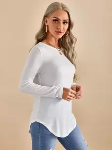 SHEIN LUNE تي شيرت بحافة منحن وبأزرار خلفي