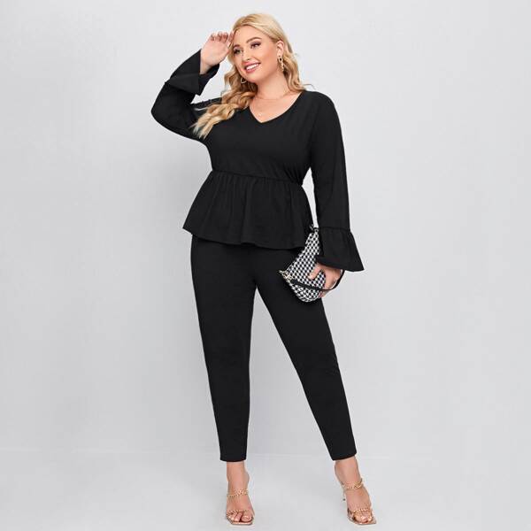 

Plus Solid Ruffle Hem Top & Leggings, Black