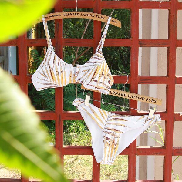 

Leaf Print V Wired Bikini Swimsuit, Multicolor