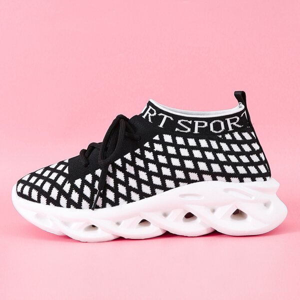 

Lace-up Decor Geometric Knit Sneakers, Black and white