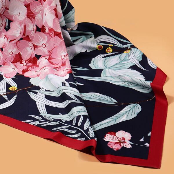 

Flower Pattern Bandana, Multicolor
