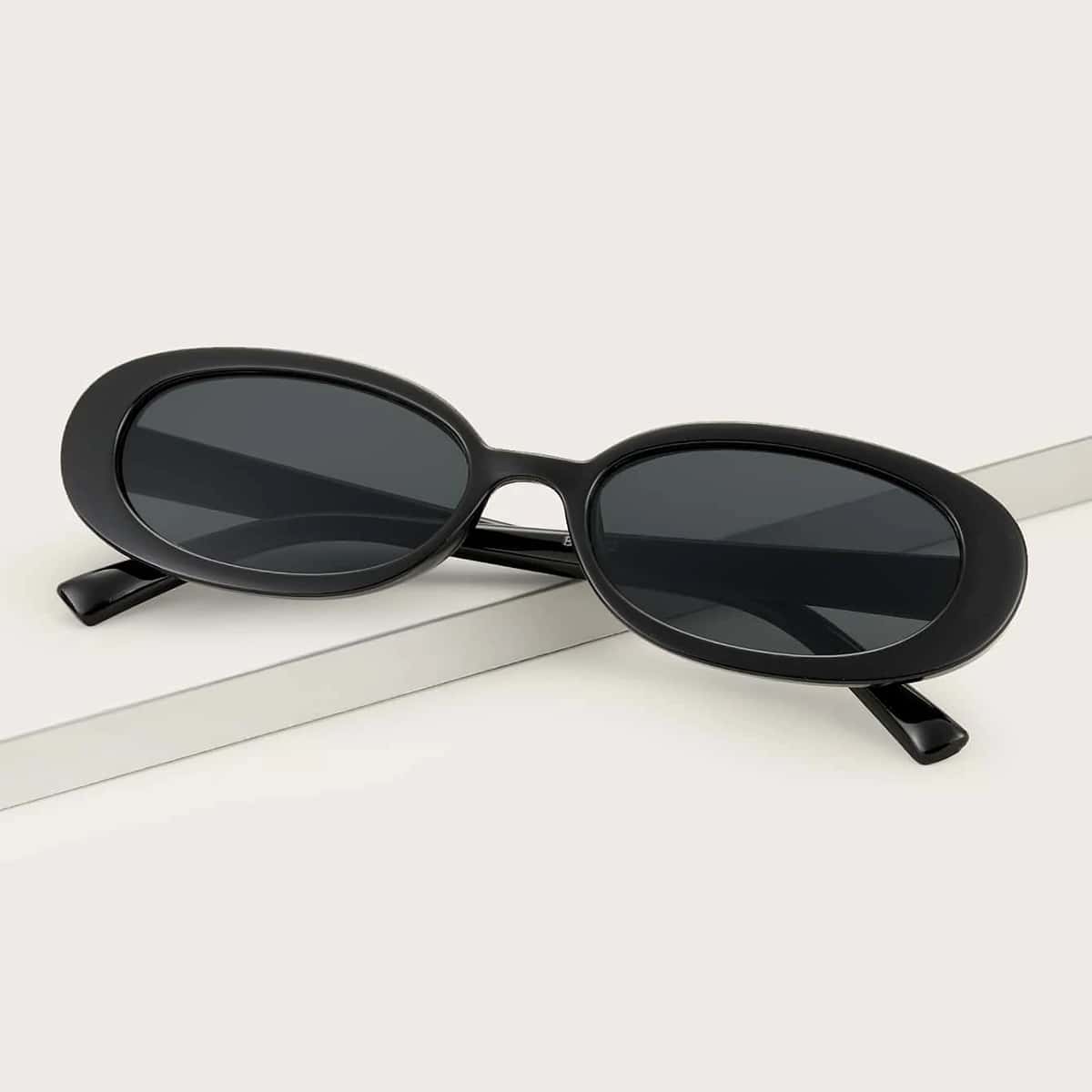 

Oval Frame Sunglasses