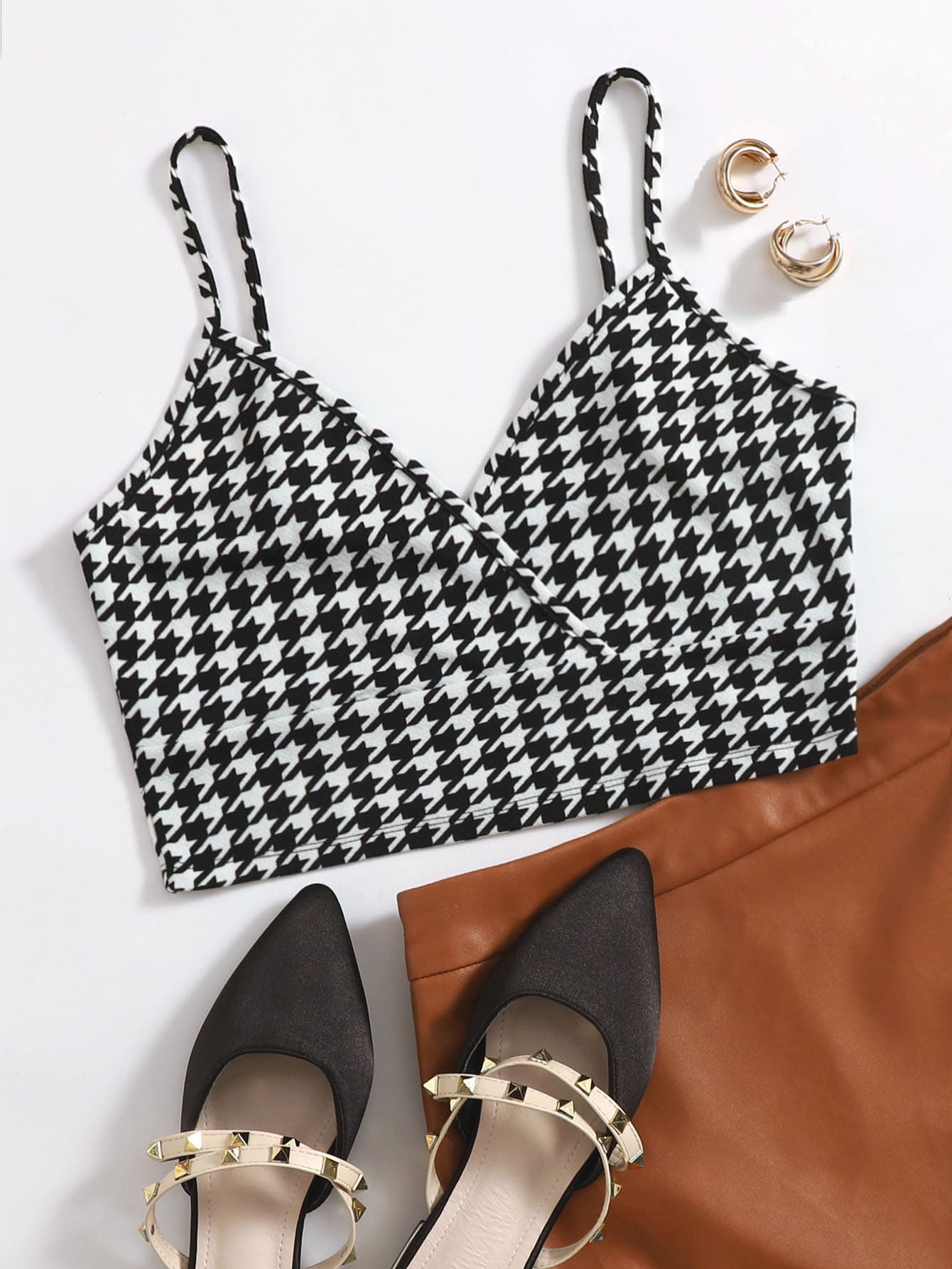 SHEIN Privé Houndstooth Print Crop Cami Top - Black and White - View 1