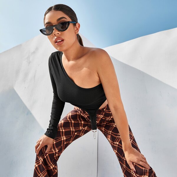 

One Shoulder Asymmetrical Hem Crop Top, Black