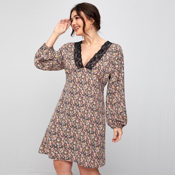 

Plus Lace Trim Ditsy Floral Dress, Multicolor
