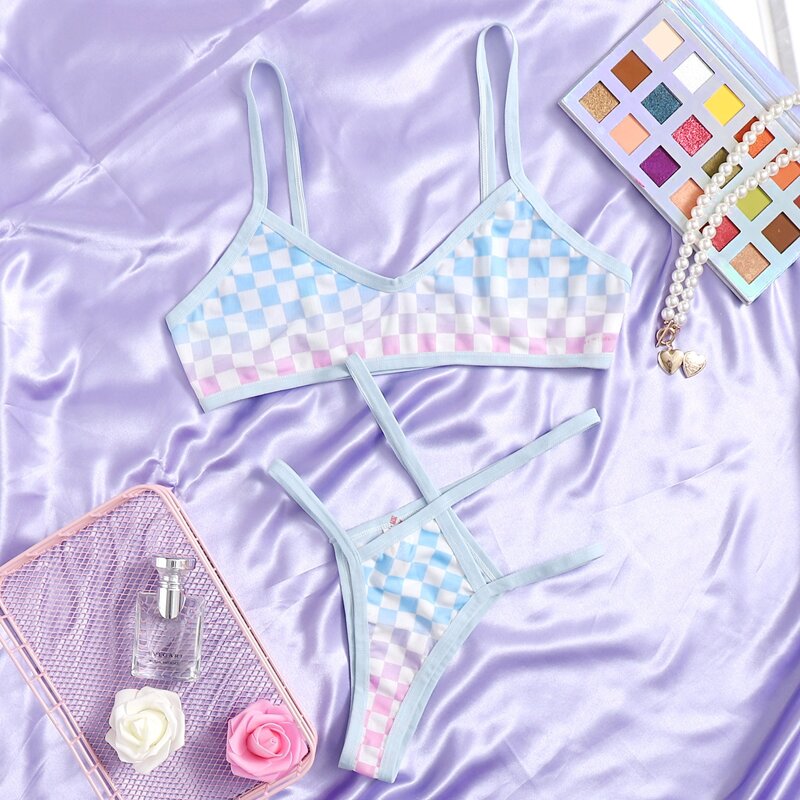 

Checker Pattern Cut-out Thong Lingerie Set, Multicolor