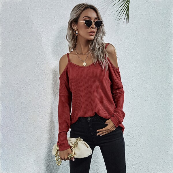 

Cold Shoulder Waffle Knit Tee, Burgundy