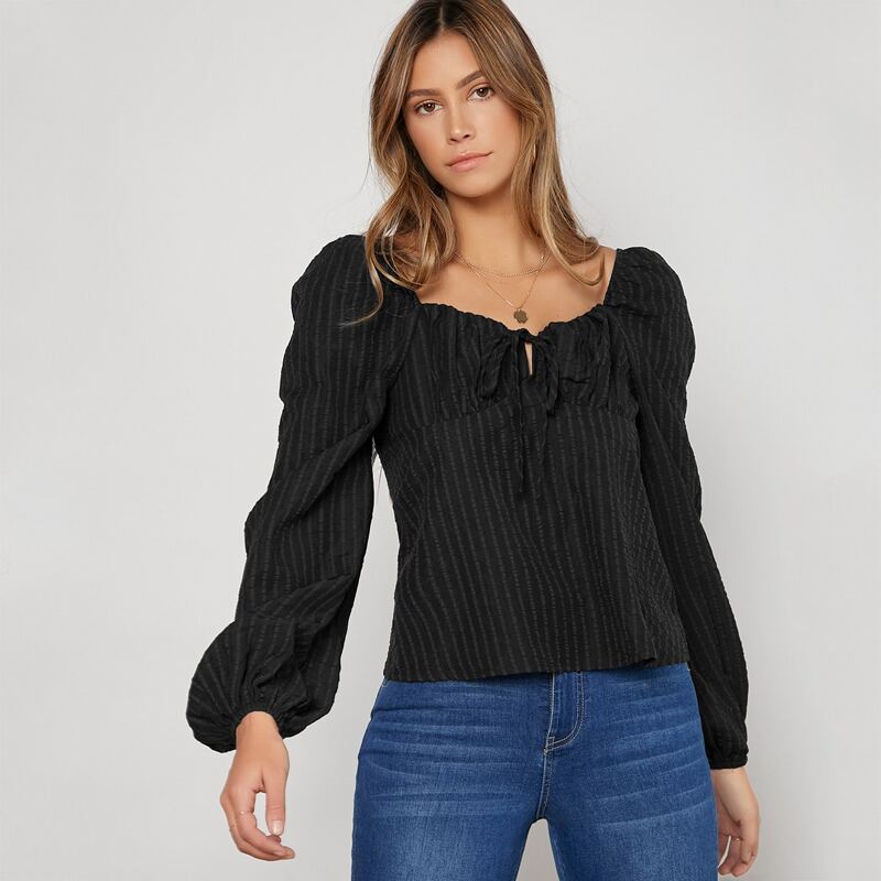 

Bishop Sleeve Knot Front Top, Black