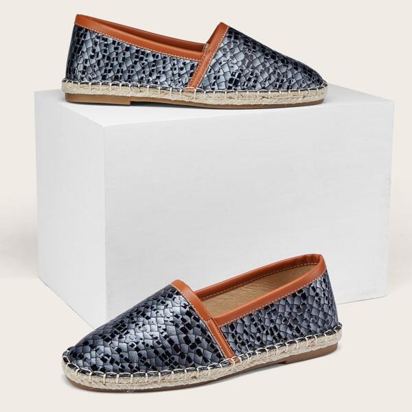

Graphic Espadrille Heeled Flats, Grey