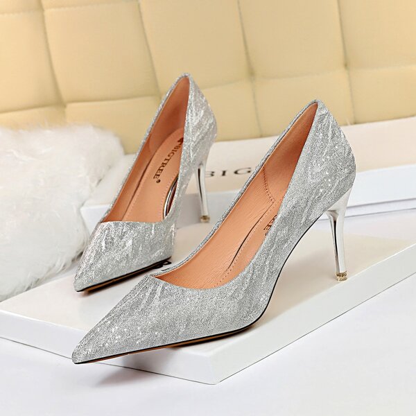 

Glitter Detail Mid Heeled Stiletto Court Pumps, Silver