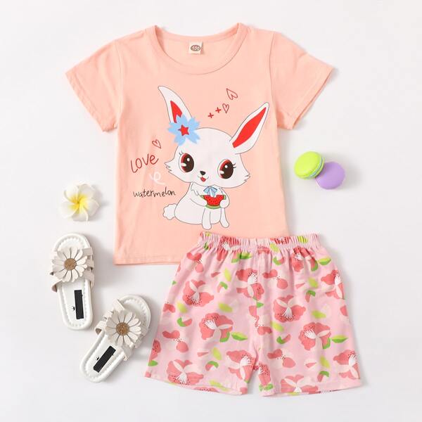 

Toddler Girls Cartoon Graphic Tee & Floral Shorts, Coral pink