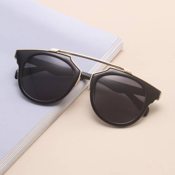 

Acrylic Frame Tinted Lens Sunglasses