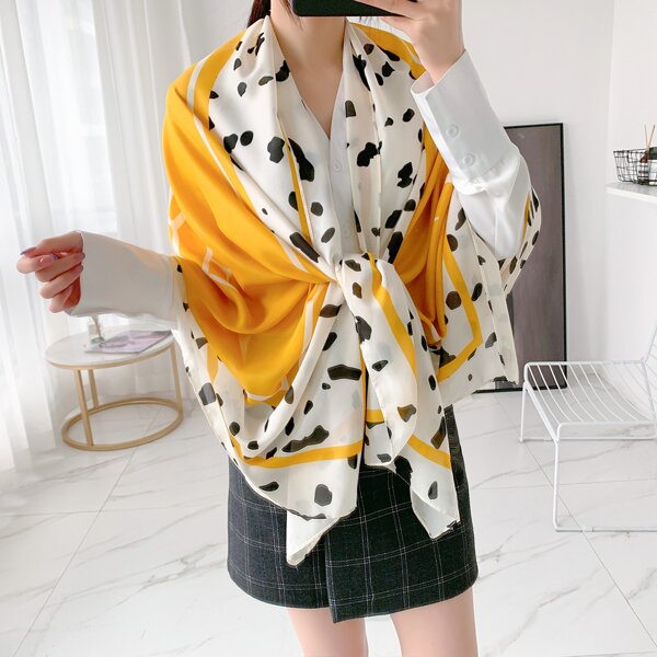 

Graphic Long Scarf, Multicolor