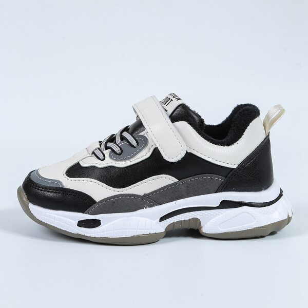 

Boys Color Block Faux Fur Lined Sneakers, Black and white