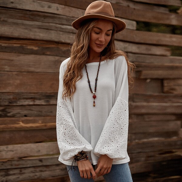 

Contrast Eyelet Embroidery Drop Shoulder Tee, White