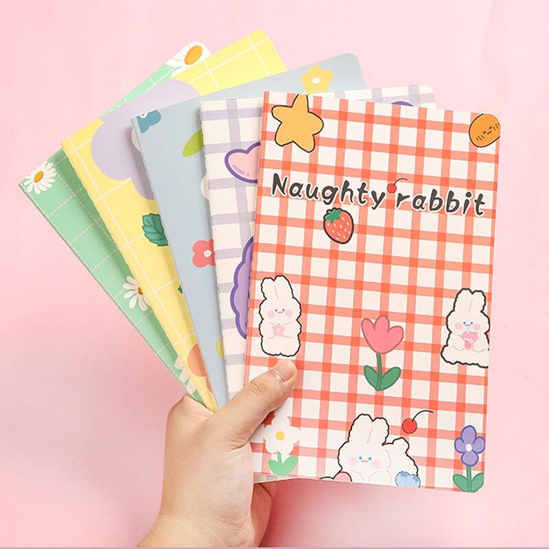 

1pc Cartoon Graphic Random Notebook, Multicolor