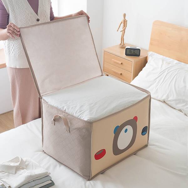 

Cartoon Graphic Quilt Storage Box, Beige