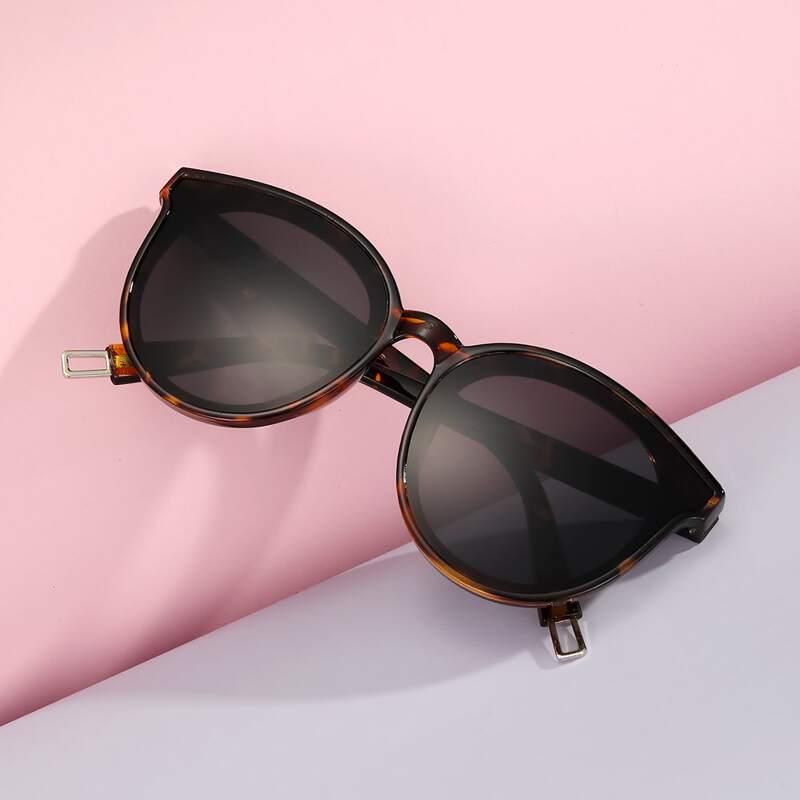 

Round Frame Sunglasses