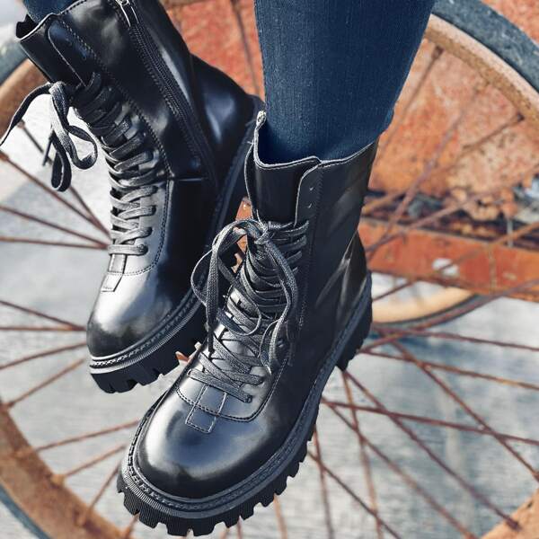 

Minimalist Side Zipper Combat Boots, Black