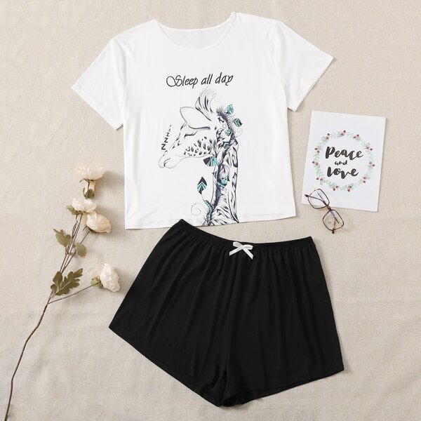 

Plus Giraffe And Slogan Graphic Pajama Set, Black and white