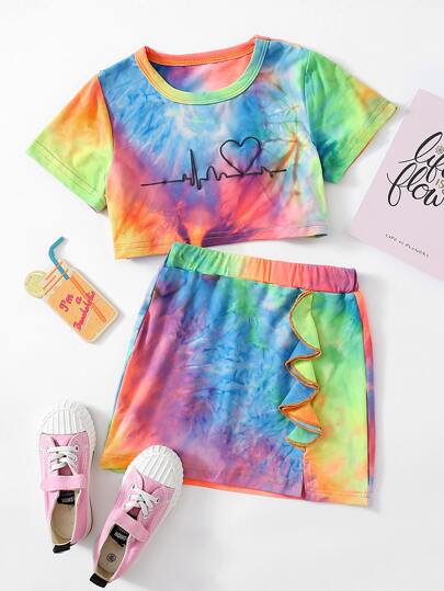 تنورة مكشكش مع تي شيرت بقلب وبصبغ متعادل للبنات الصغار