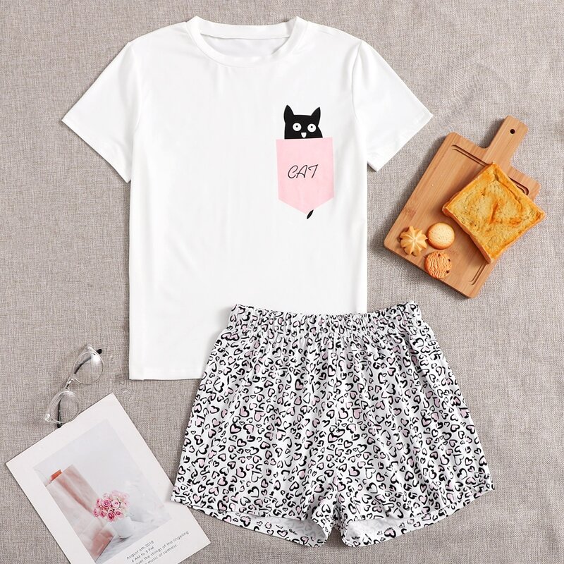 

Cat Print Tee & Heart Print Shorts Pajama Set, Multicolor