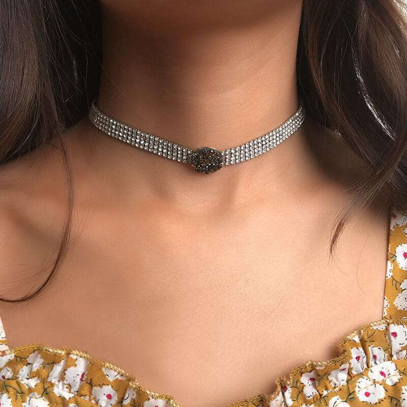

Coin Rhinestone Choker, Silver