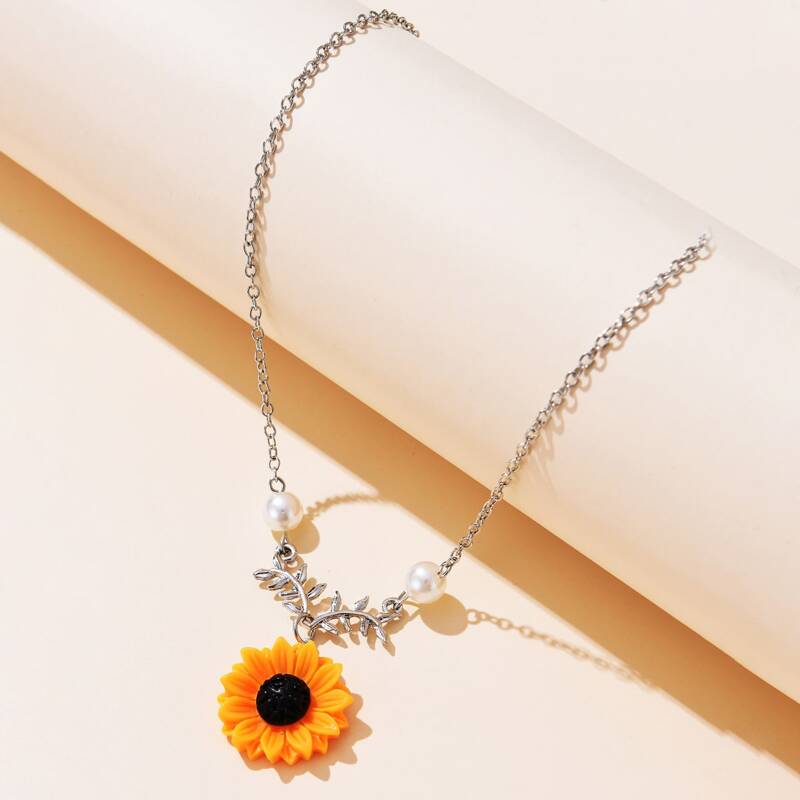 

Sunflower Pendant Necklace, Silver
