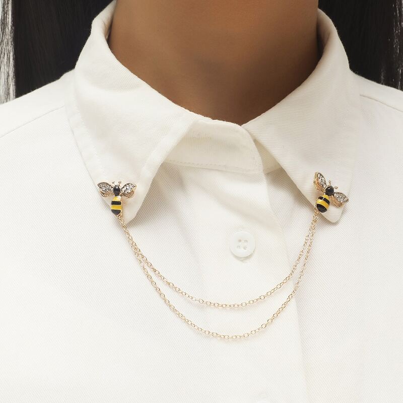 

Rhinestone Collar Brooch, Gold