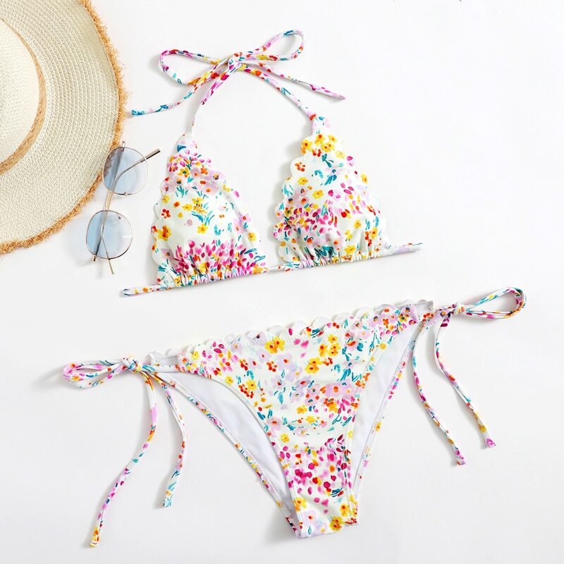 

Ditsy Floral Scallop Trim Triangle Bikini Swimsuit, Multicolor