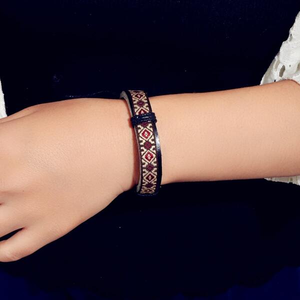 

Geometric Pattern Bracelet, Brown