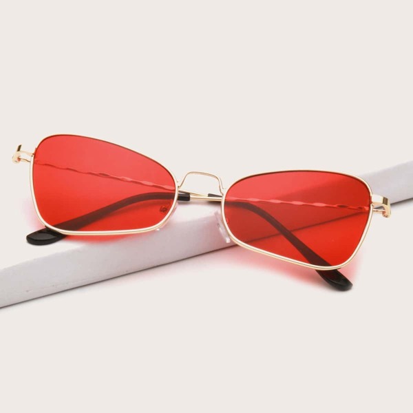 

Metal Frame Tinted Lens Sunglasses