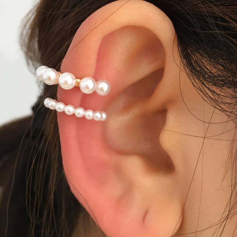 

2pcs Faux Pearl Decor Ear Cuff, Gold