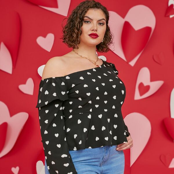 

Plus Heart Print Oblique Neck Blouse, Black