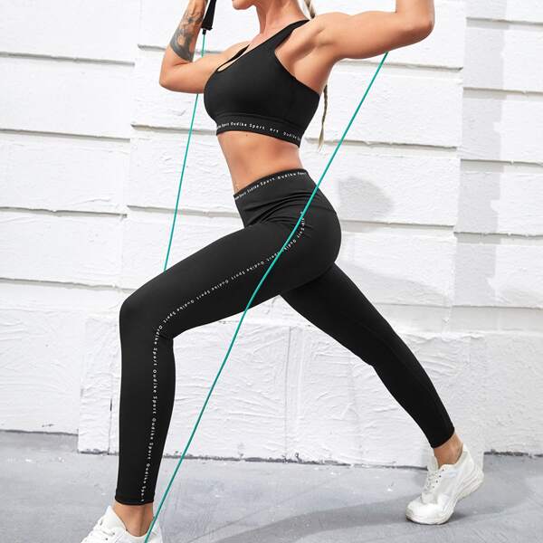 

Letter Graphic Criss Cross Back Sports Set, Black