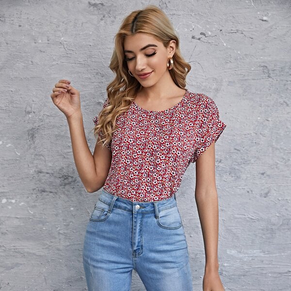

Ditsy Floral Round Neck Top, Multicolor