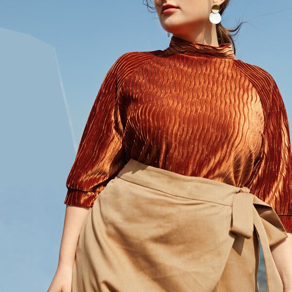 

Plus Mock-neck Raglan Sleeve Velvet Tee, Brown