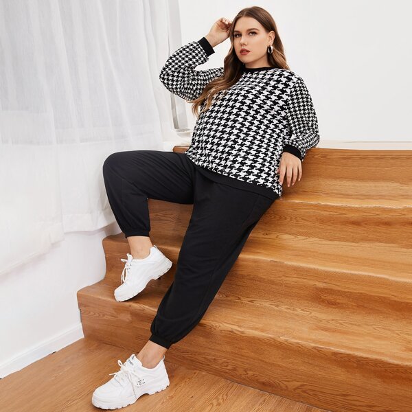 

Plus Houndstooth Pattern Pullover & Sweatpants Set, Black and white