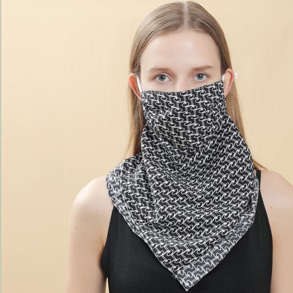 

Geo Print Sun Protection For The Face, Black and white