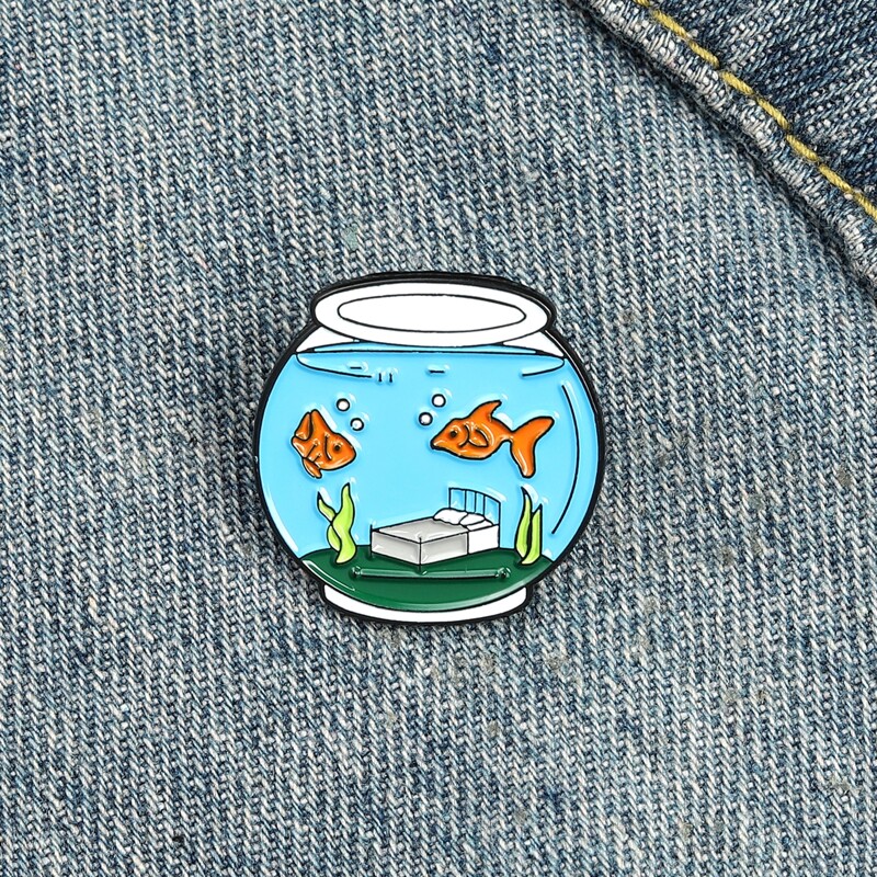 

Fish Tank Design Brooch, Multicolor