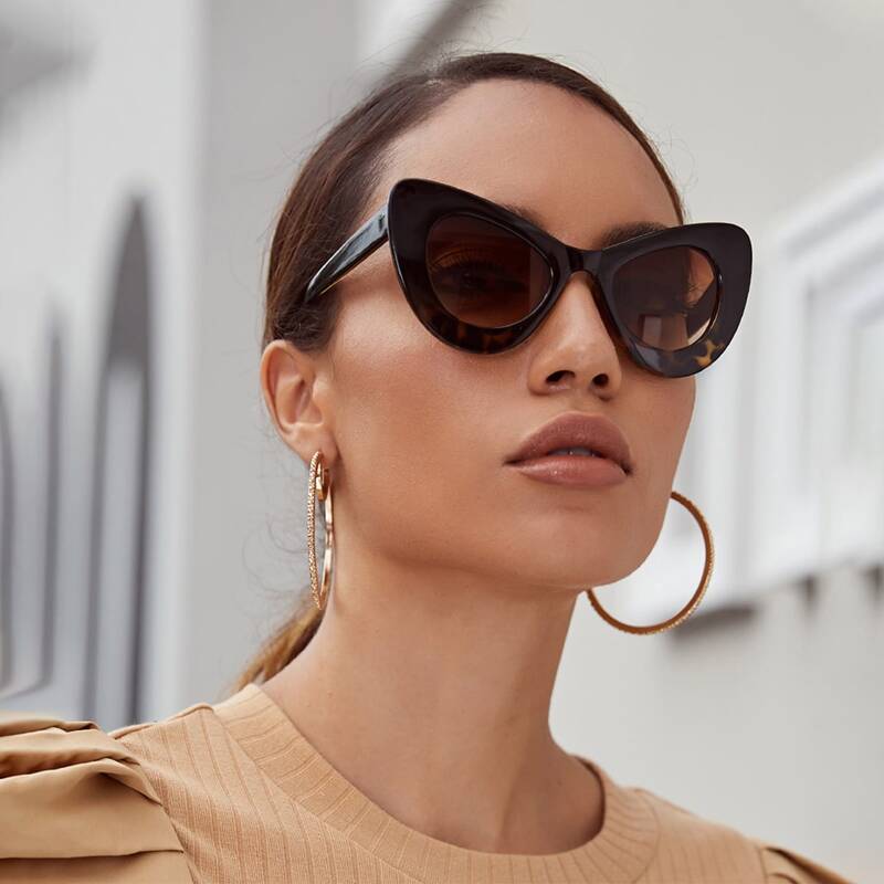 

Cat Eye Frame Sunglasses