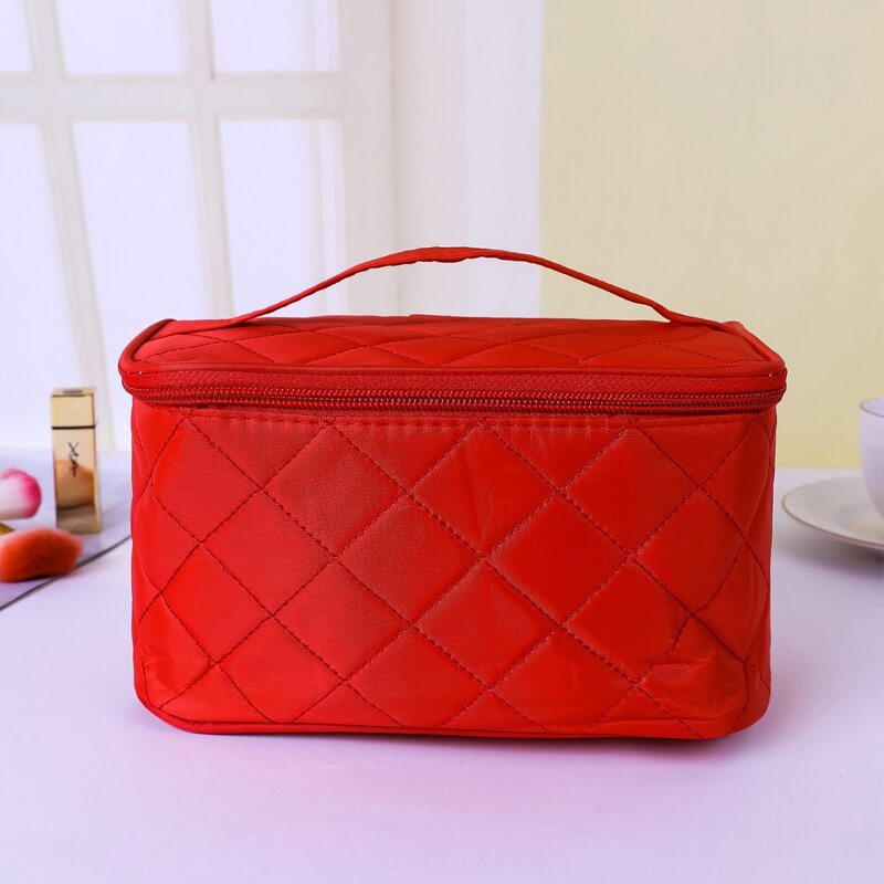

Quilted Zipper Makeup Bag, Red