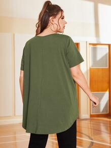 SHEIN Unity 大碼字母圖案弧形下擺上衣 - 軍綠色 - 查看 2