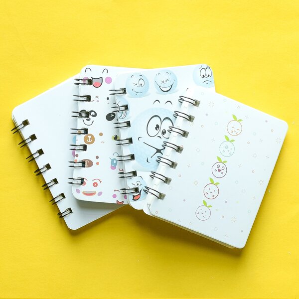 

1pc Cartoon Graphic Random Notebook, Multicolor